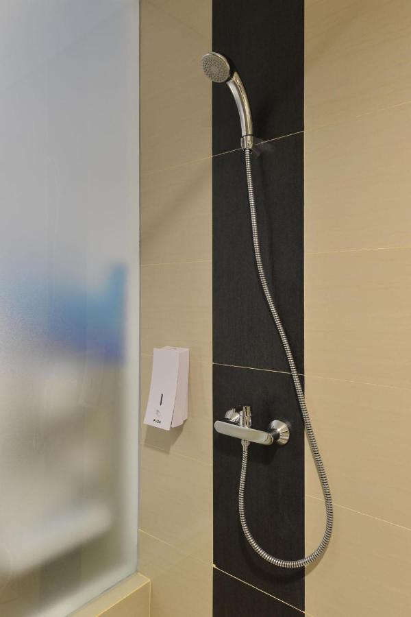 Moritz Biz Gandaria Hotel Jakarta Ngoại thất bức ảnh