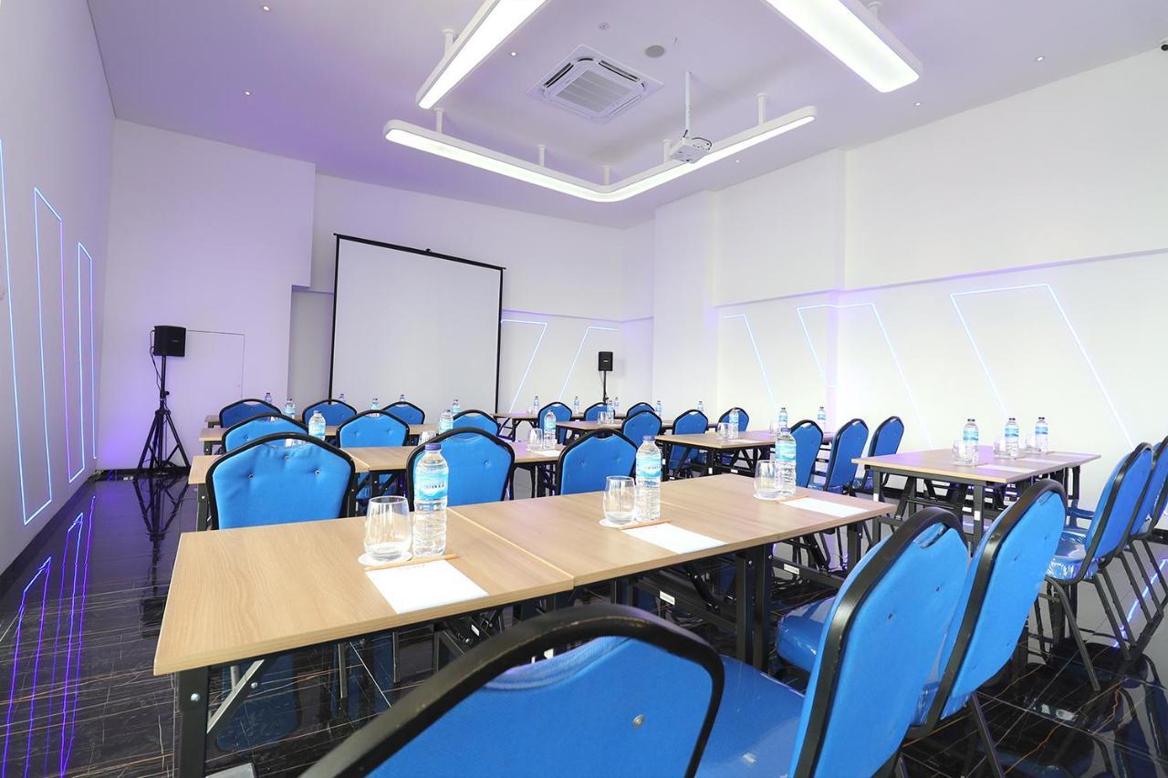 Moritz Biz Gandaria Hotel Jakarta Ngoại thất bức ảnh