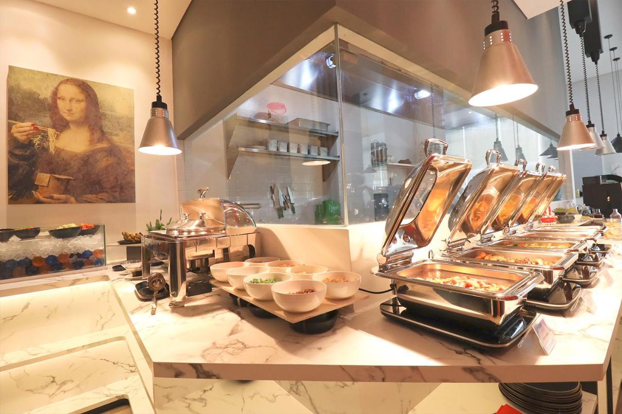 Moritz Biz Gandaria Hotel Jakarta Ngoại thất bức ảnh