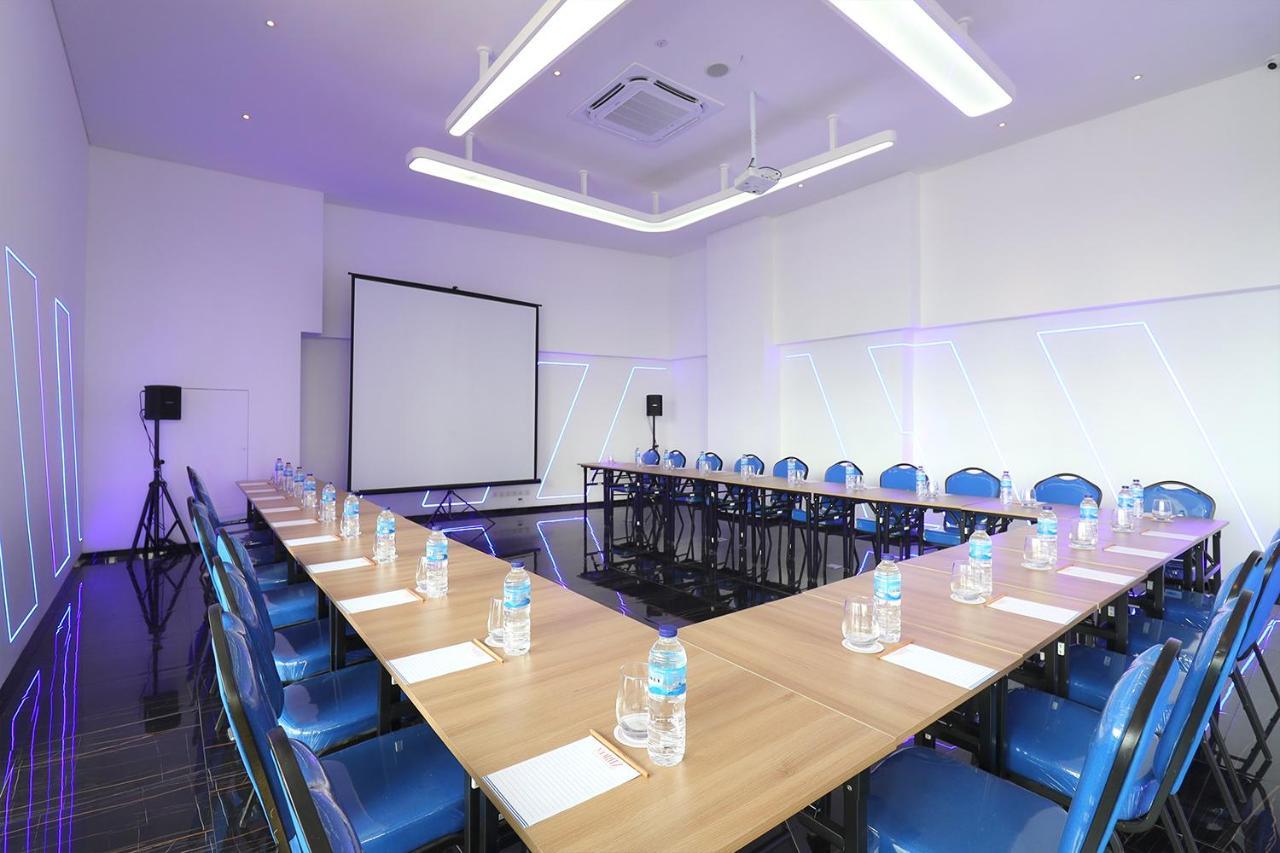 Moritz Biz Gandaria Hotel Jakarta Ngoại thất bức ảnh